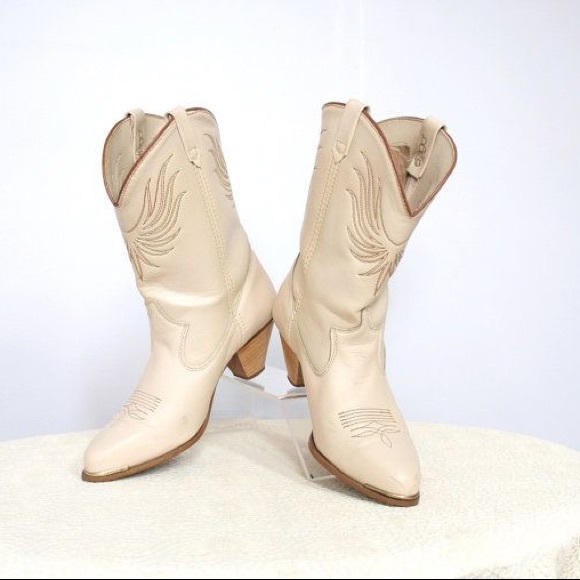 dingo Shoes - Dingo Cream cowgirl boots